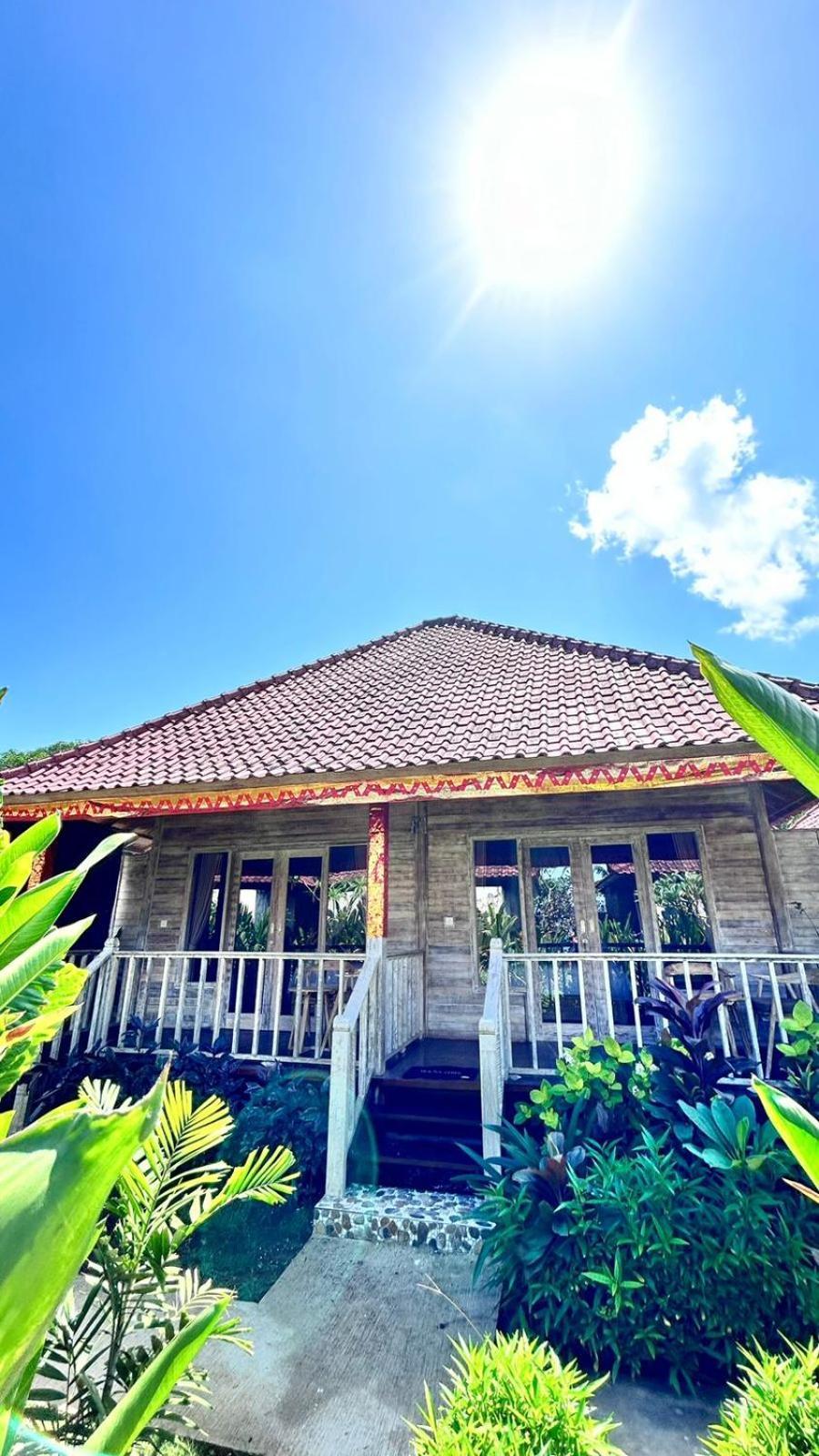 Lembongan Seaview Hotel Nusa Lembongan  Exterior photo